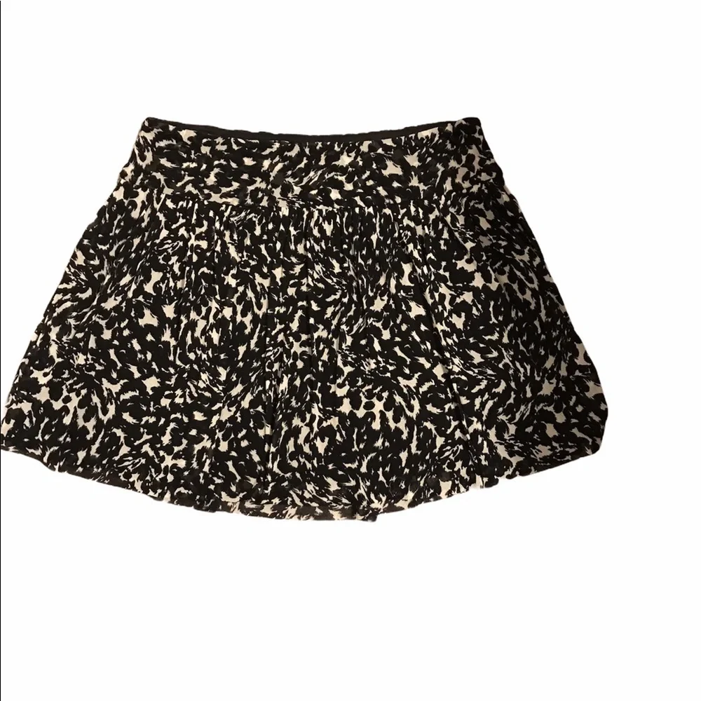EXPRESS Women’s Nylon Skirt with Black Underlay